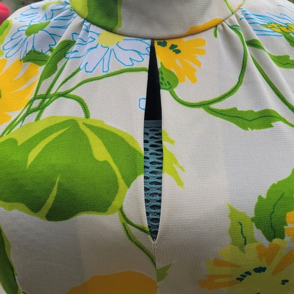 1970s Joan Curtis Hawaiian Dress - Picture 6 of 10